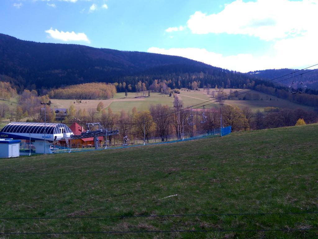Pensjonat Zielone Wzgorze Boleslawow Stronie Slaskie Luaran gambar