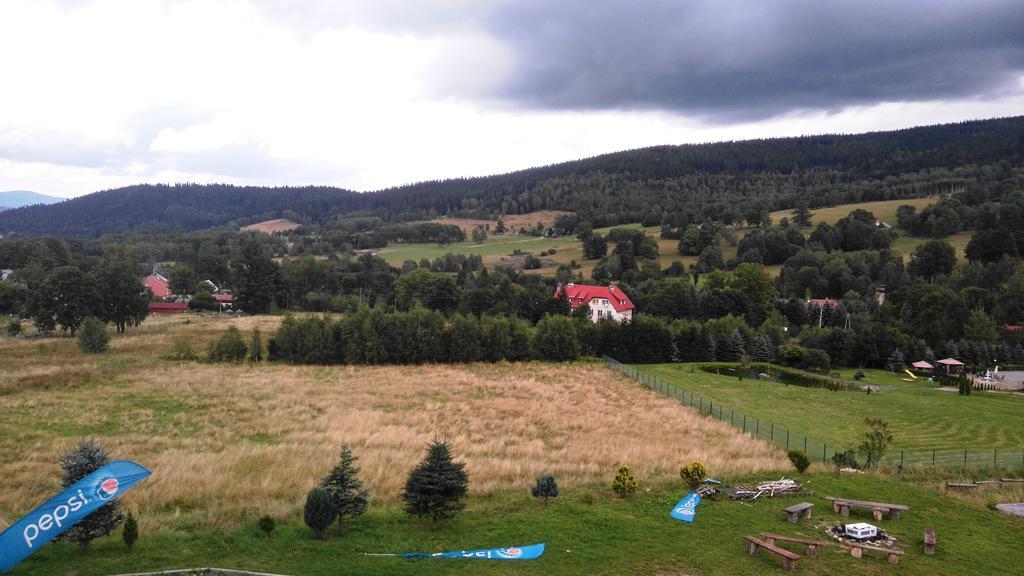 Pensjonat Zielone Wzgorze Boleslawow Stronie Slaskie Luaran gambar